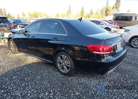 2015 Mercedes-Benz E 250 Bluetec из США, поврежденный, VIN WDDHF0EB4FB113951